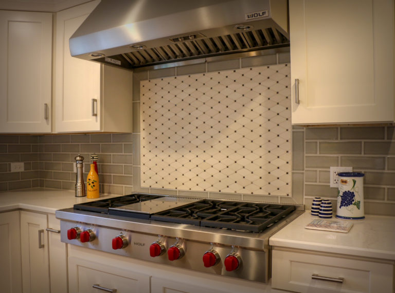 Custom Cooktop Backsplash in Kitchen Remodel